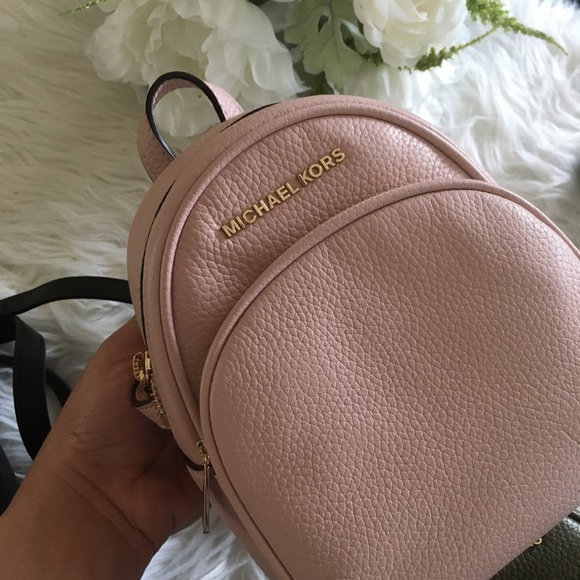 Michael Kors Handbags - Final sale✨Michael Kors mini xs backpack Xbody